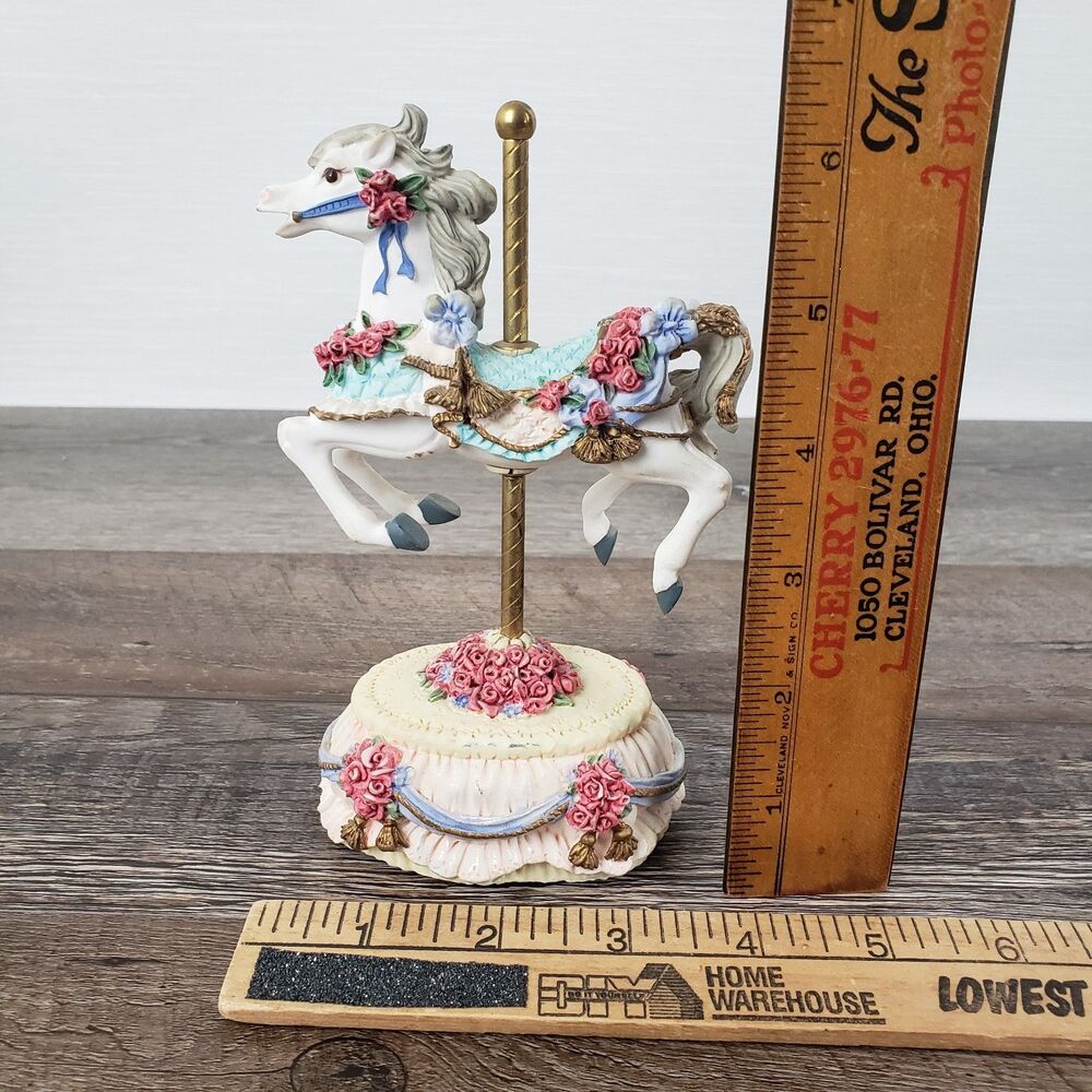 Heritage House Melodies County Fair Collection Yesterday Carousel Horse Figure - Picture 3 of 11